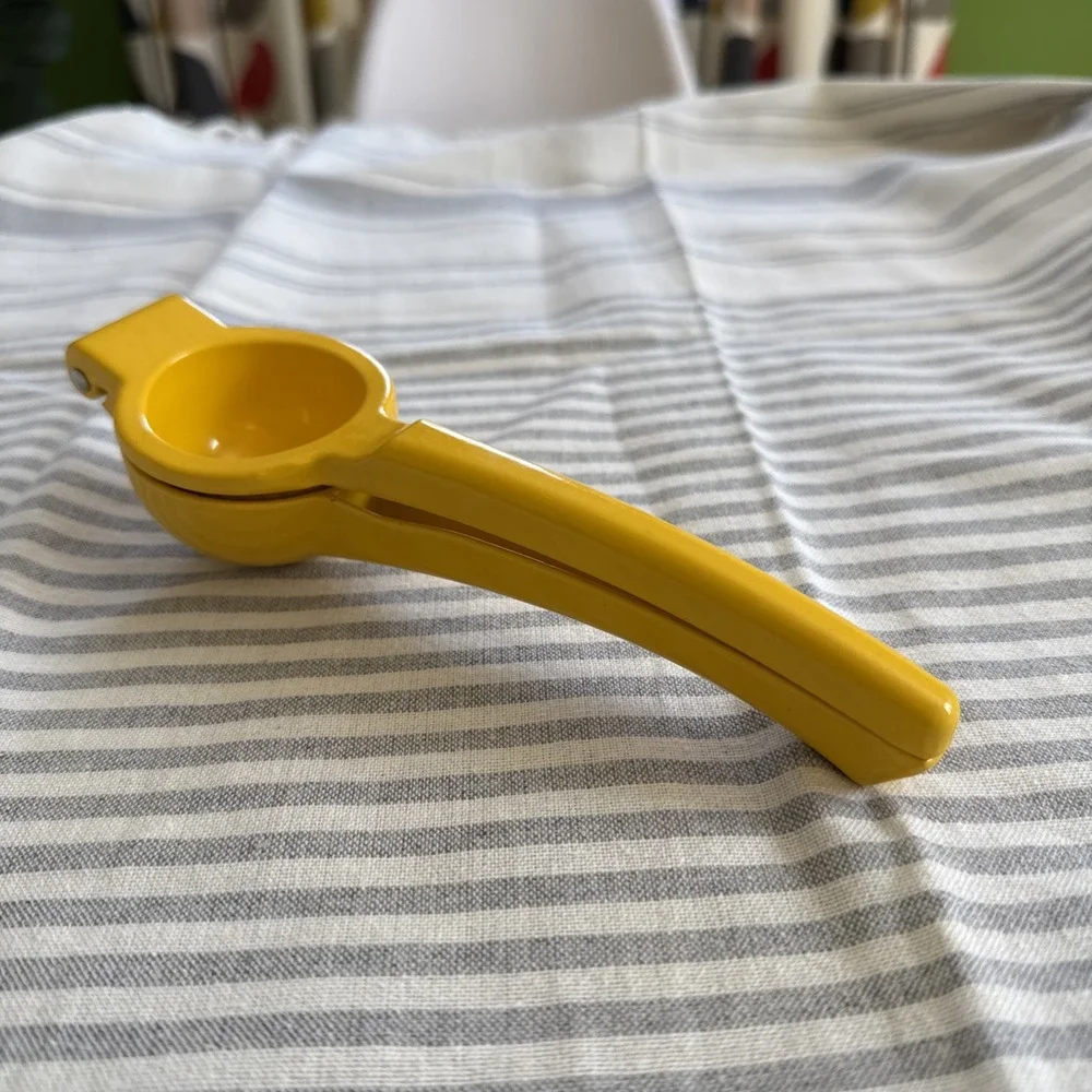 Manual Citrus Juicer Yellow Lemon Lime Hinged Vintage